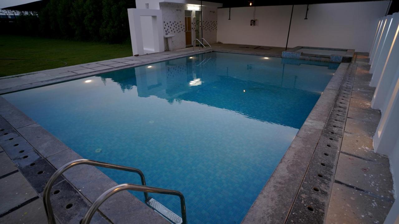 Hotel Badam Palace Udaipur Kültér fotó