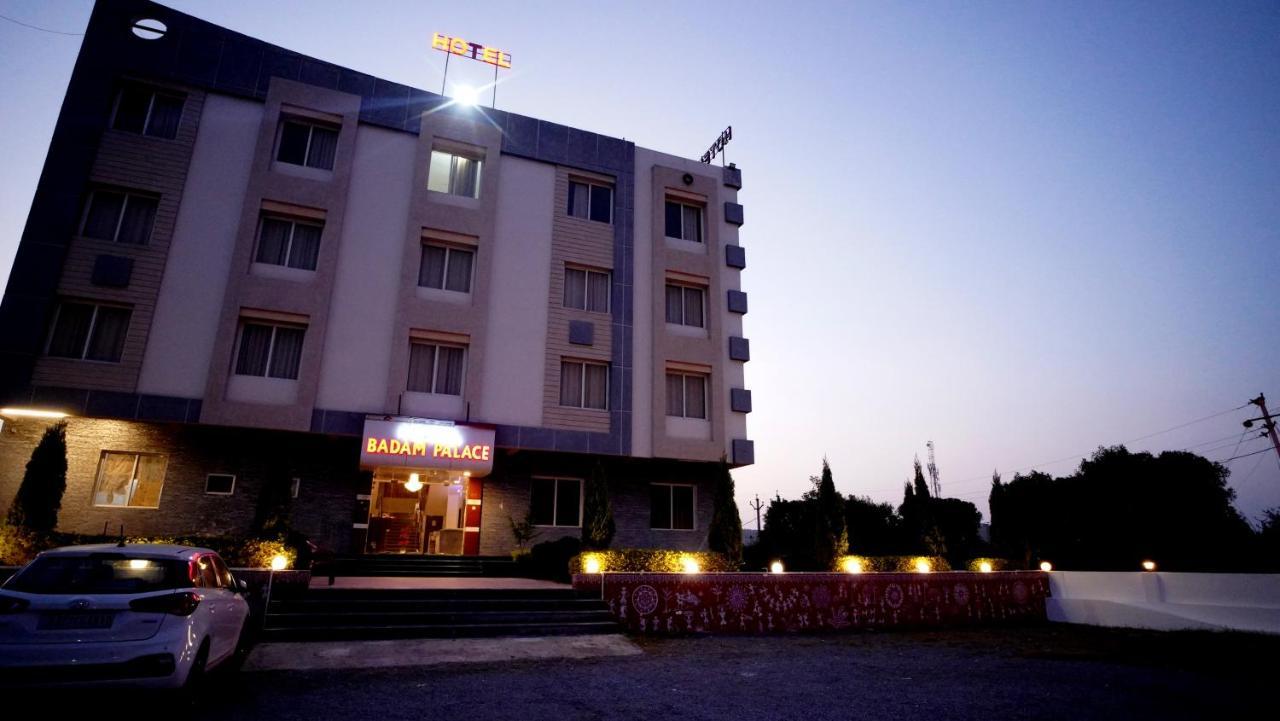 Hotel Badam Palace Udaipur Kültér fotó