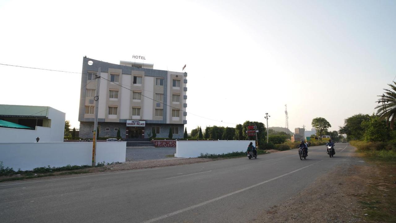 Hotel Badam Palace Udaipur Kültér fotó