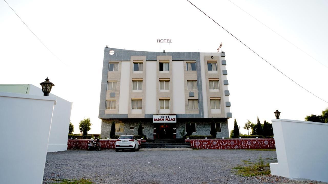 Hotel Badam Palace Udaipur Kültér fotó